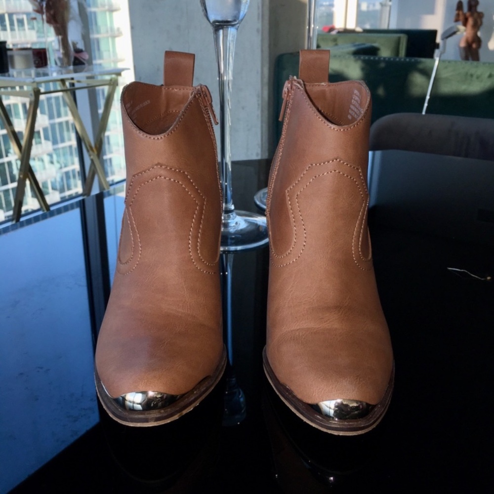 Steve Madden Booties In Cognac Size 7 - image 2